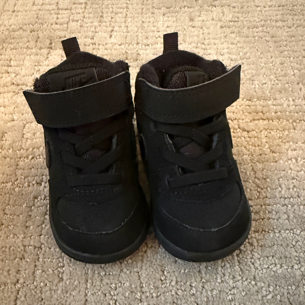 Nike Baby / Toddler All Black Court Borough Mid 2 Sneaker